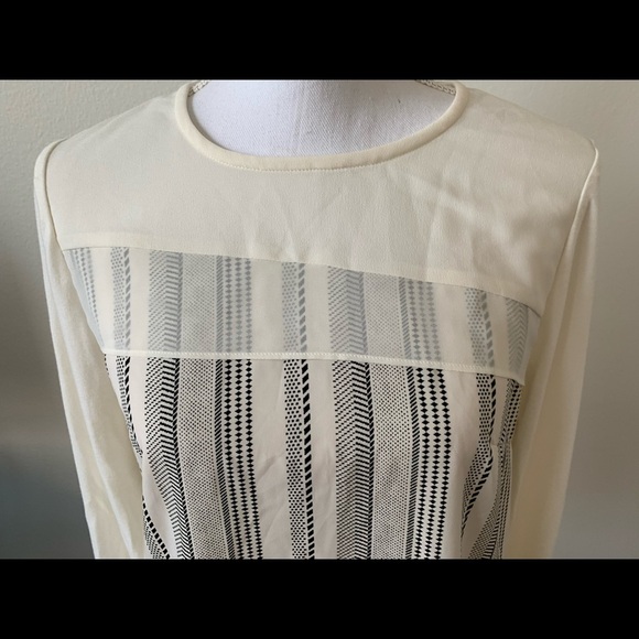 Elegant Cream and Black Striped Women's Top - Picture 2 of 4